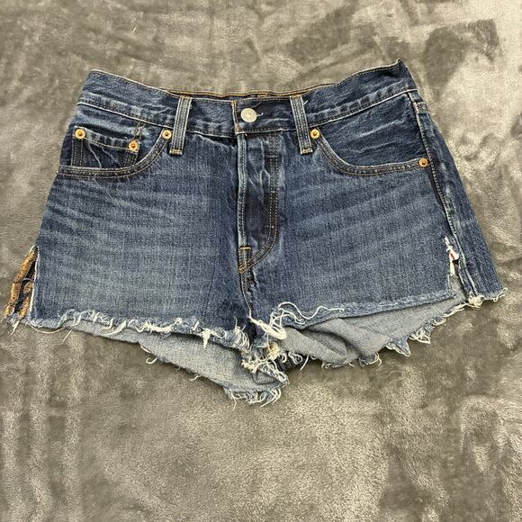 Vintage Levis 501 Jeans Shorts Womens Sz.25 Blue Button Fly Raw Hem Daisy Dukes - Picture 1 of 10